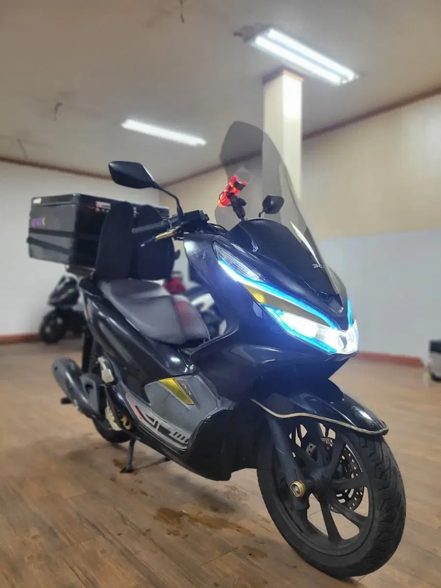 PCX 125 2020년 키로수:55@@@만 판매합니다